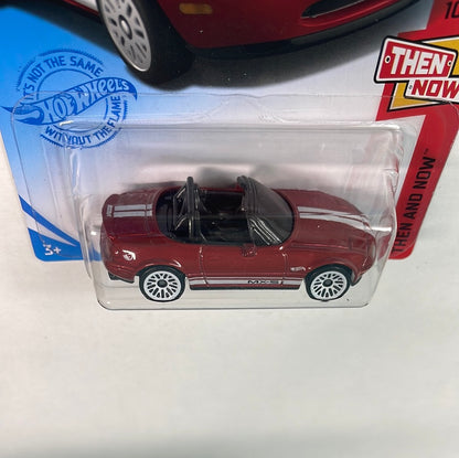 Hot Wheels 1/64 Treasure Hunt ‘91 Mazda MX-5 Miata Red