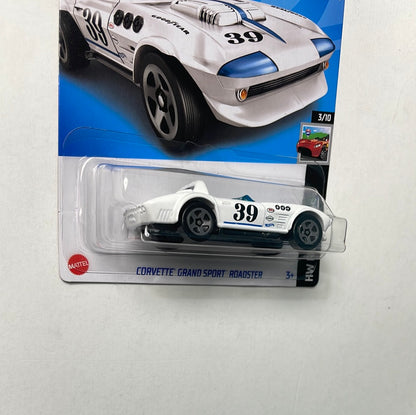 Hot Wheels 1/64 Corvette Grand Sport Roadster # 39 White & Blue