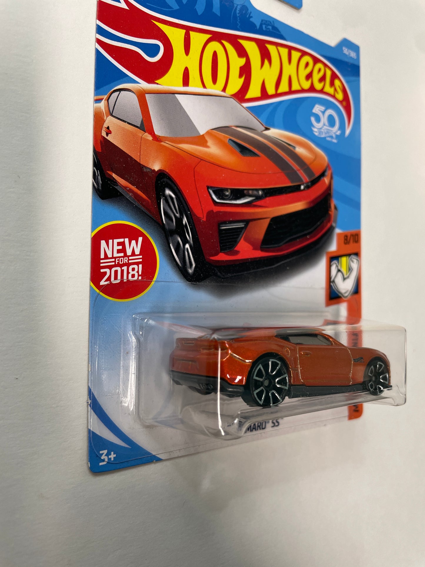 Hot Wheels 1/64 ‘18 Camaro SS Orange - Damaged Box