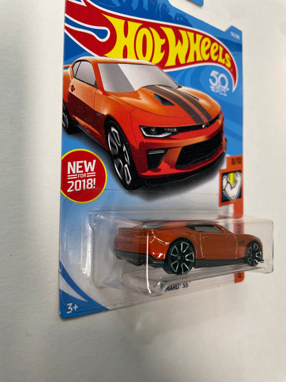 Hot Wheels 1/64 ‘18 Camaro SS Orange - Damaged Box
