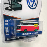 *Chase* Greenlight 1/64 V-Dub 1969 Volkswagen Type 2 Panel Van Pennzoil Red & White