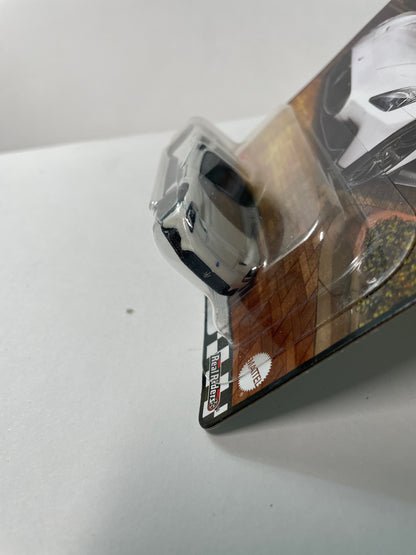 Hot Wheels 1/64 2025 Boulevard Mix C Maserati MC20 White