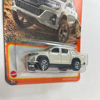 Matchbox 1/64 2018 Toyota Hilux White