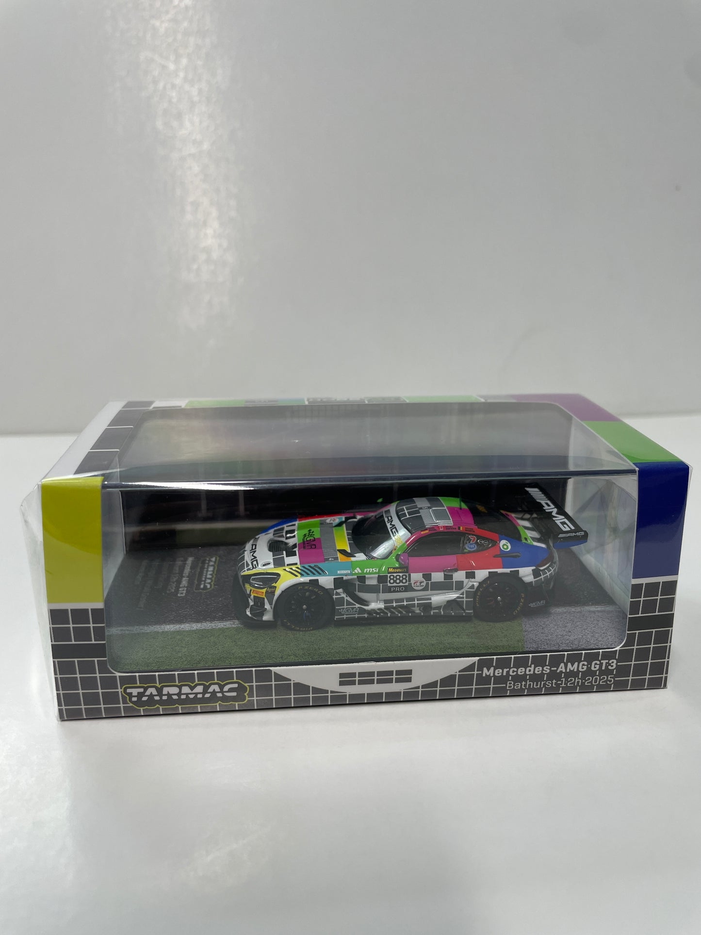 Tarmac Works 1/64 Mercedes-AMG GT3 Bathurst 12h 2025 GruppeM Racing Maro Engel / Mikaël Grenier / Maxime Martin White - HOBBY64 - T64-062-25BH888