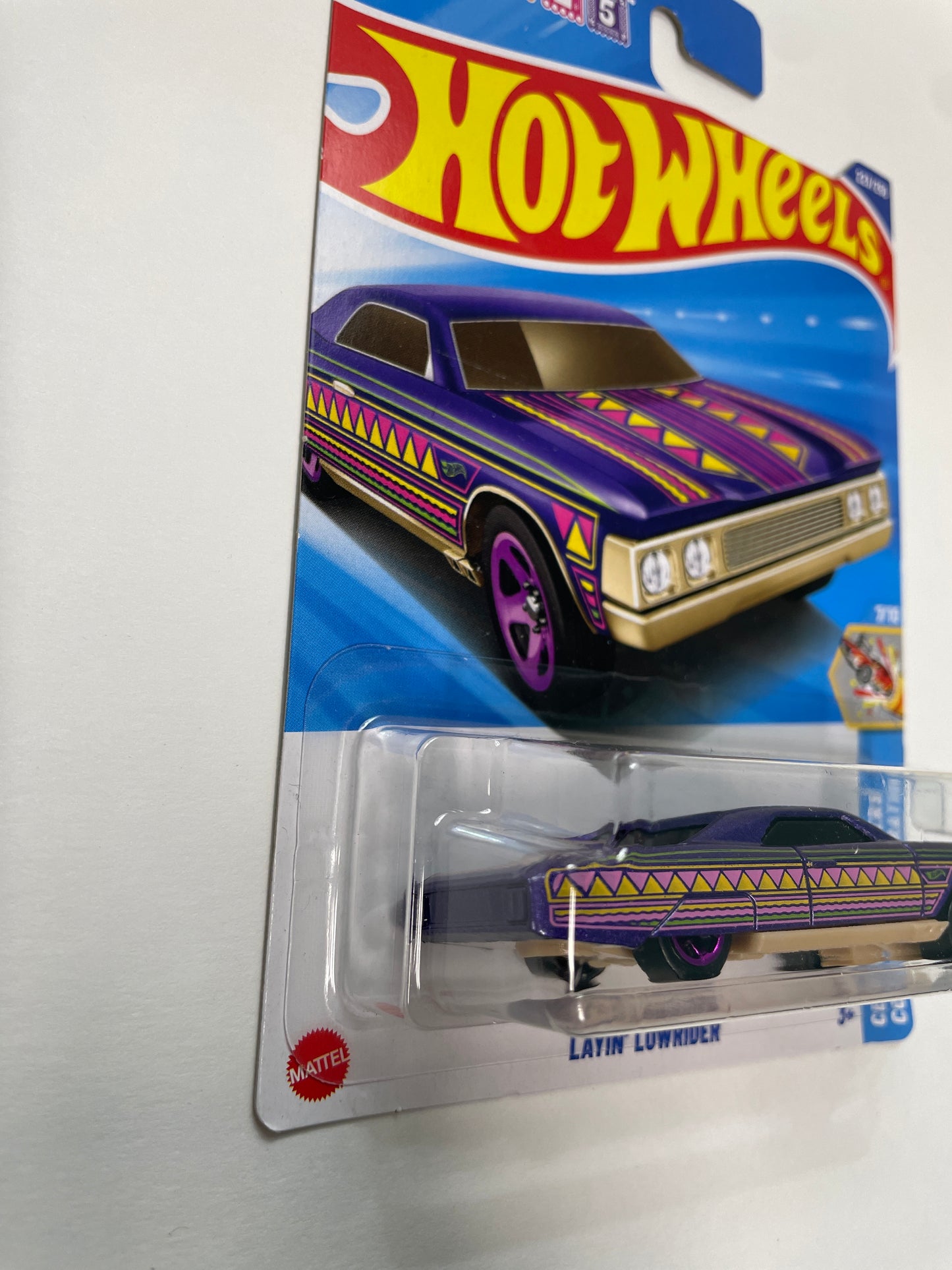 Hot Wheels 1/64 Layin’ Lowrider Purple