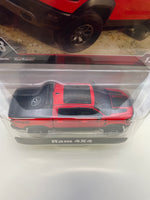 Hot Wheels 1/43 Ram 4X4 Red