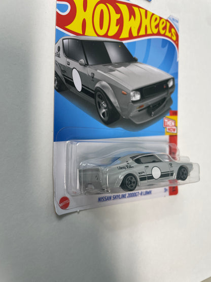 Hot Wheels 1/64 Nissan Skyline 2000GT-R LBWK Grey - Damaged Box