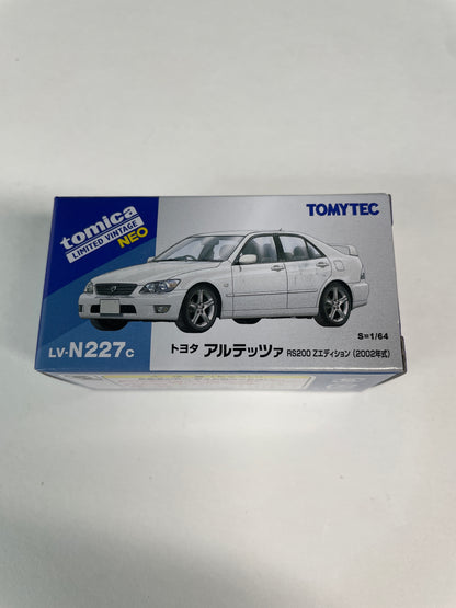 Tomica Limited Vintage Neo 1/64 LV-N227c Toyota Altezza RS200 Z Edition 2002 White