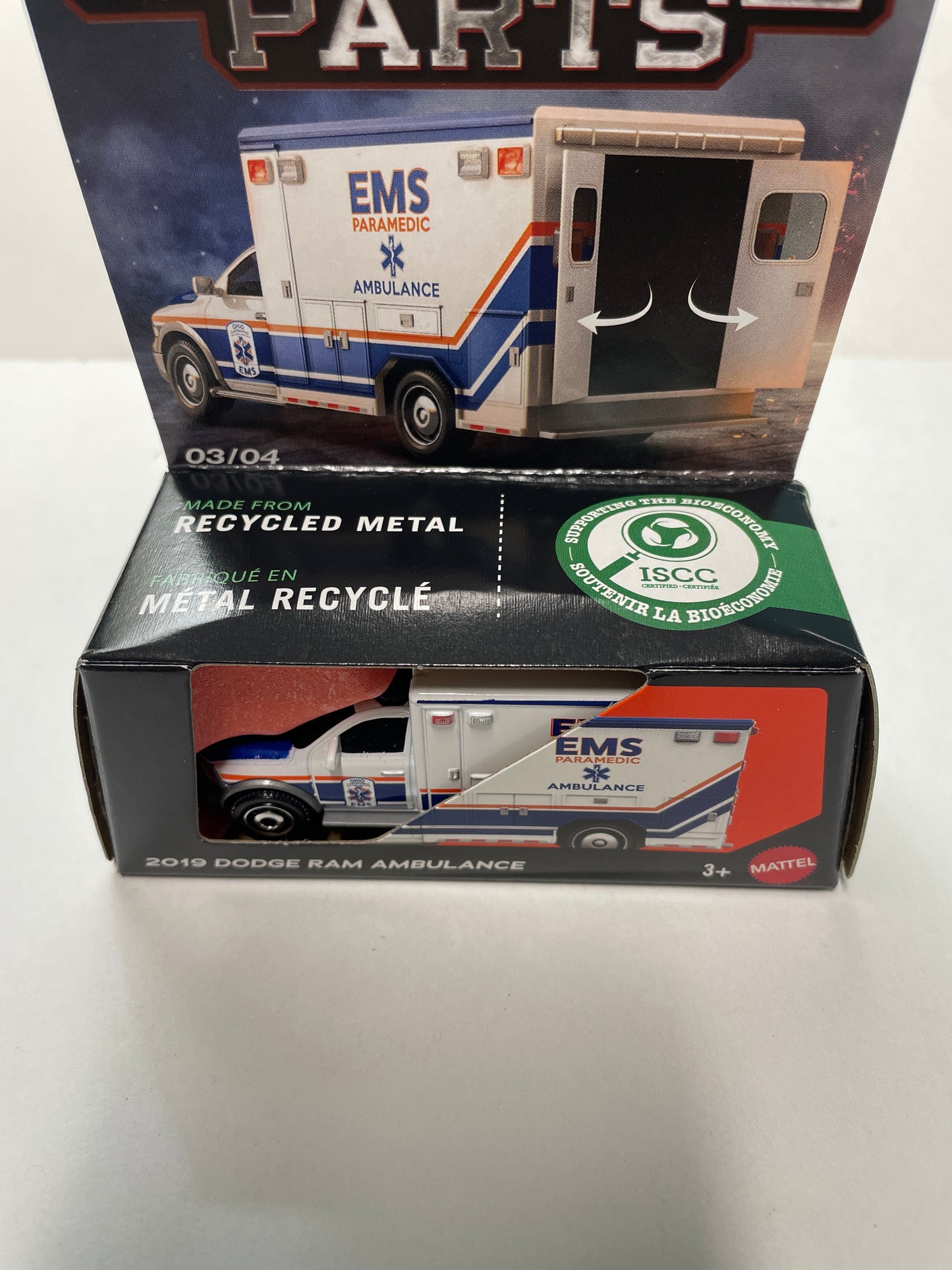 Matchbox 1/64 Moving Parts 2019 Dodge Ram Ambulance White - JND38 - Damaged Box