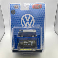 1/64 M2 Machines Auto-Lift 2 Pack 1960 VW Delivery Van USA Model - Damaged Card