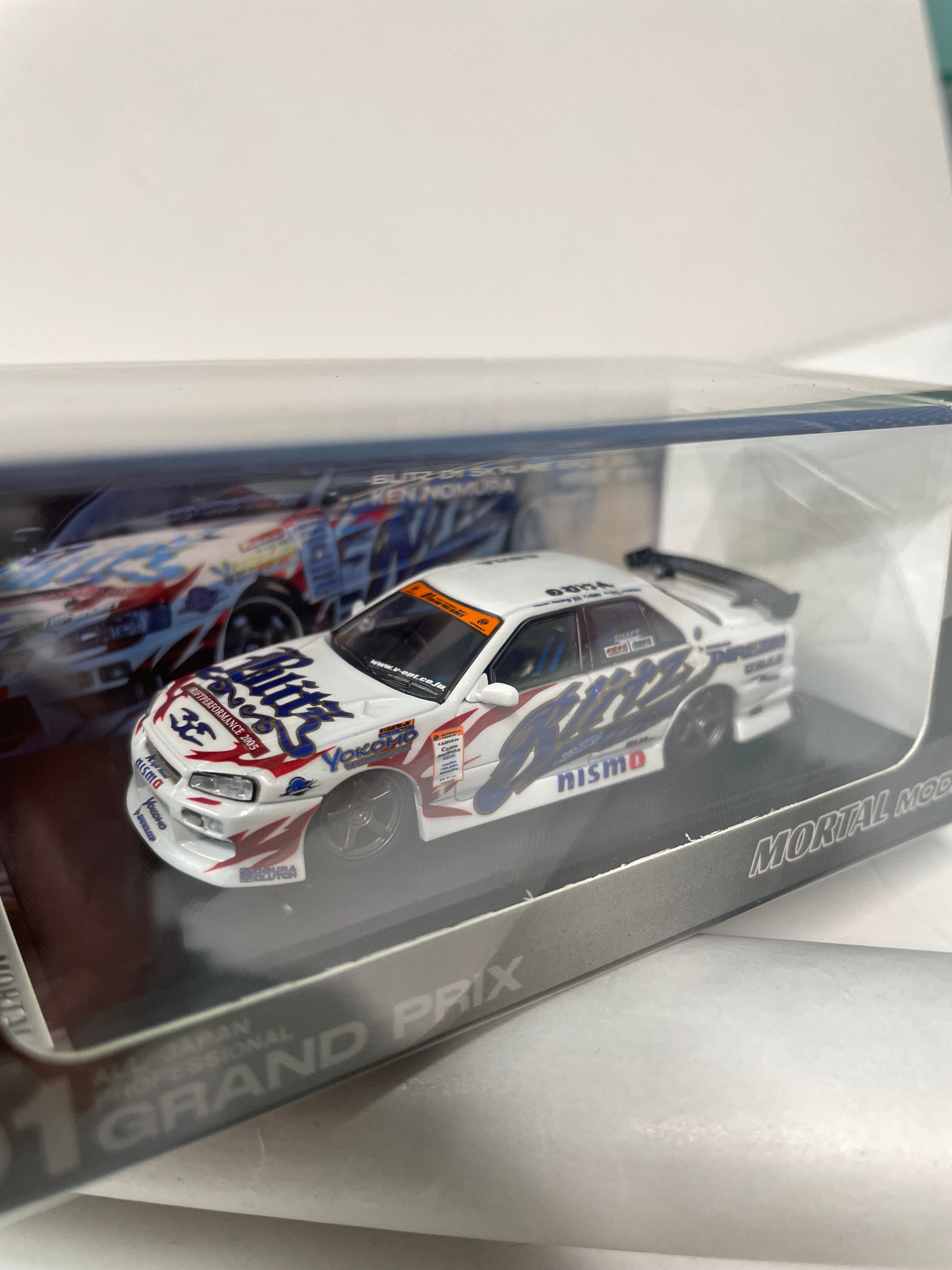 Mortal Model 1/64 Nissan Skyline Blitz D1 ER34 2005 White – Flipn