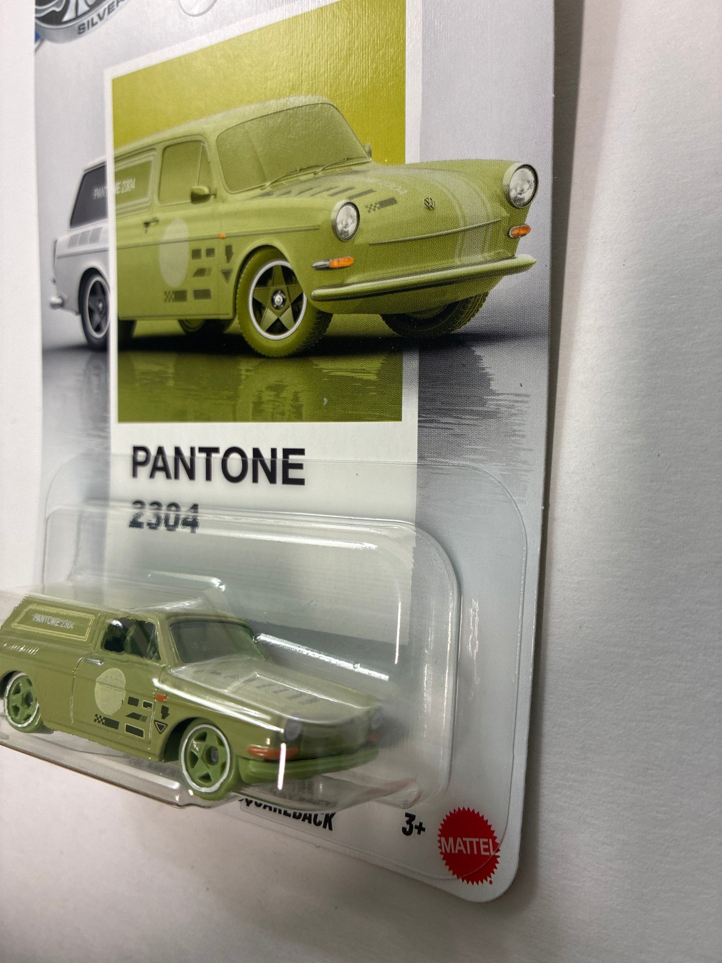 Hot Wheels 1/64 Silver Series Pantone #2304 Custom/ Personnalise '69 Volkswagen Squareback Green - JKY60
