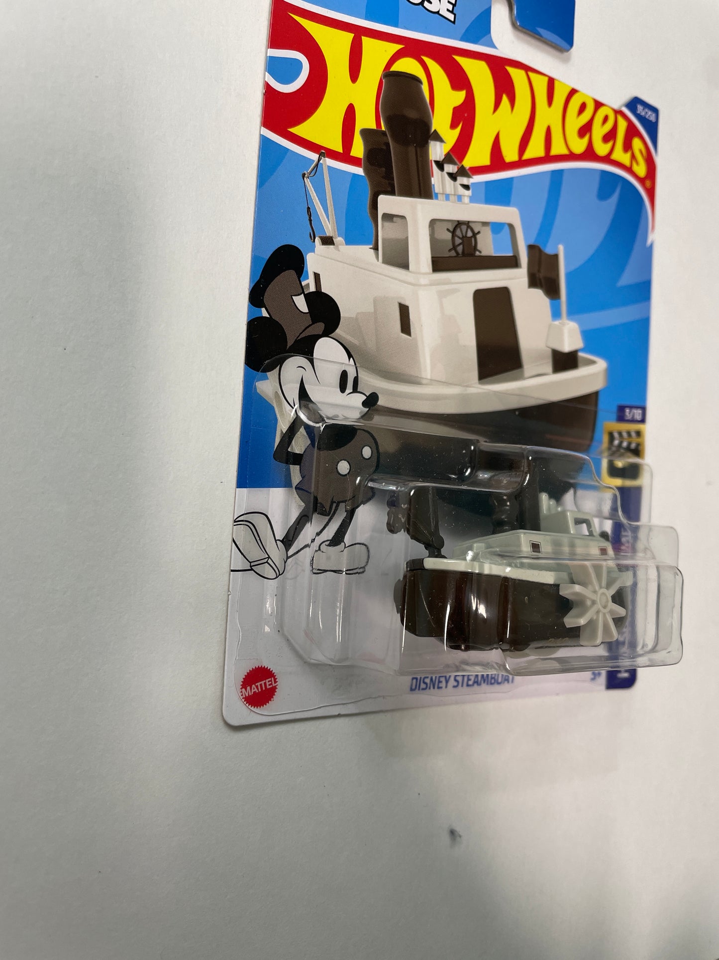 Hot Wheels 1/64 Mickey Mouse Disney Steamboat White & Brown
