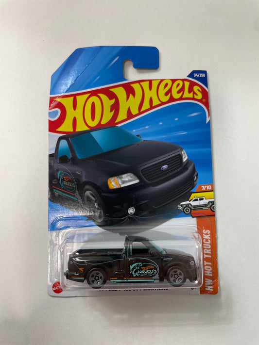Hot Wheels 1/64 ‘99 Ford F-150 SVT Lightning Black - Damaged Box
