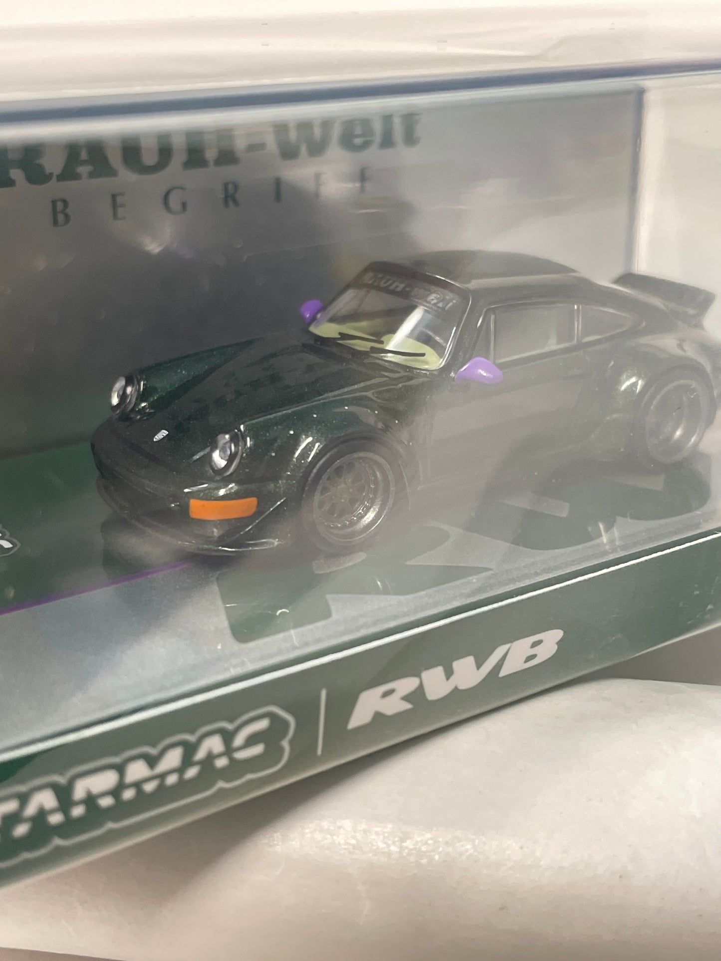 Tarmac Works 1/64 Porsche RWB 964 Green - T64-TL037-GR