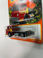 Matchbox 1/64 1965 Ford C900 Red