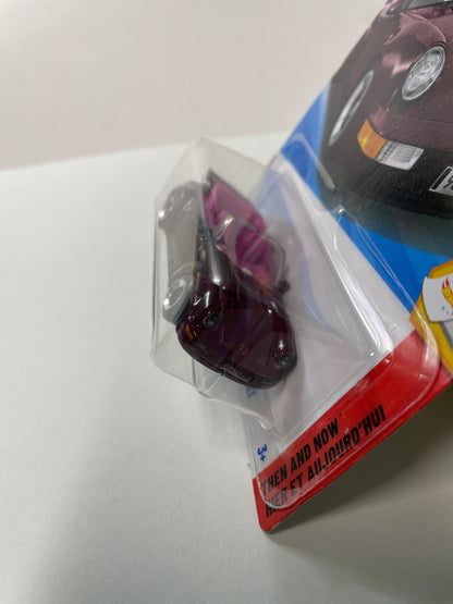 Hot Wheels 1/64 Porsche 911 Turbo Cabriolet Red - Damaged Box