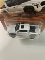 Matchbox 1/64 2024 Toyota Tacoma White