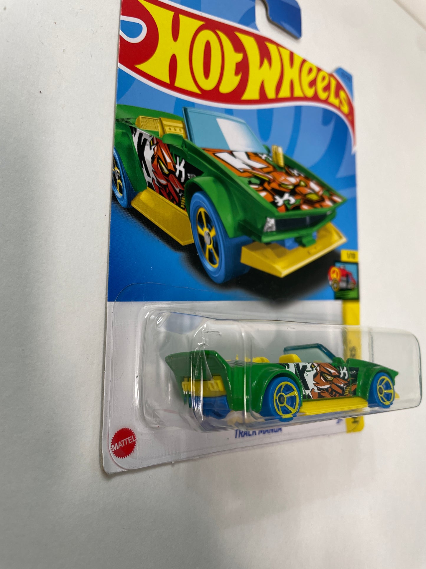 Hot Wheels 1/64 Track Manga Green - Damaged Box