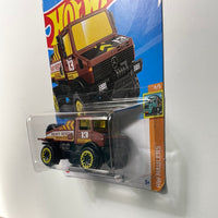 Hot Wheels 1/64 Mercedes-Benz Unimog 1300 Heavy Rescue Service Brown