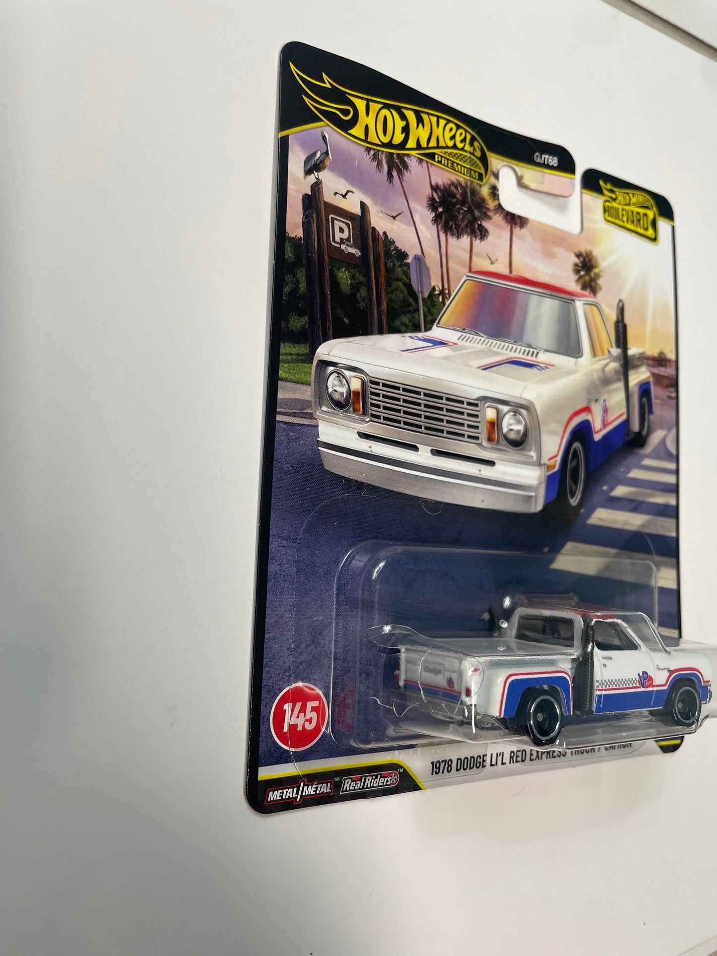 Hot Wheels 1/64 2026 Boulevard Mix F 1978 Dodge Li'L Express Truck/ Camion White & Blue - JHW27 - Damaged Box