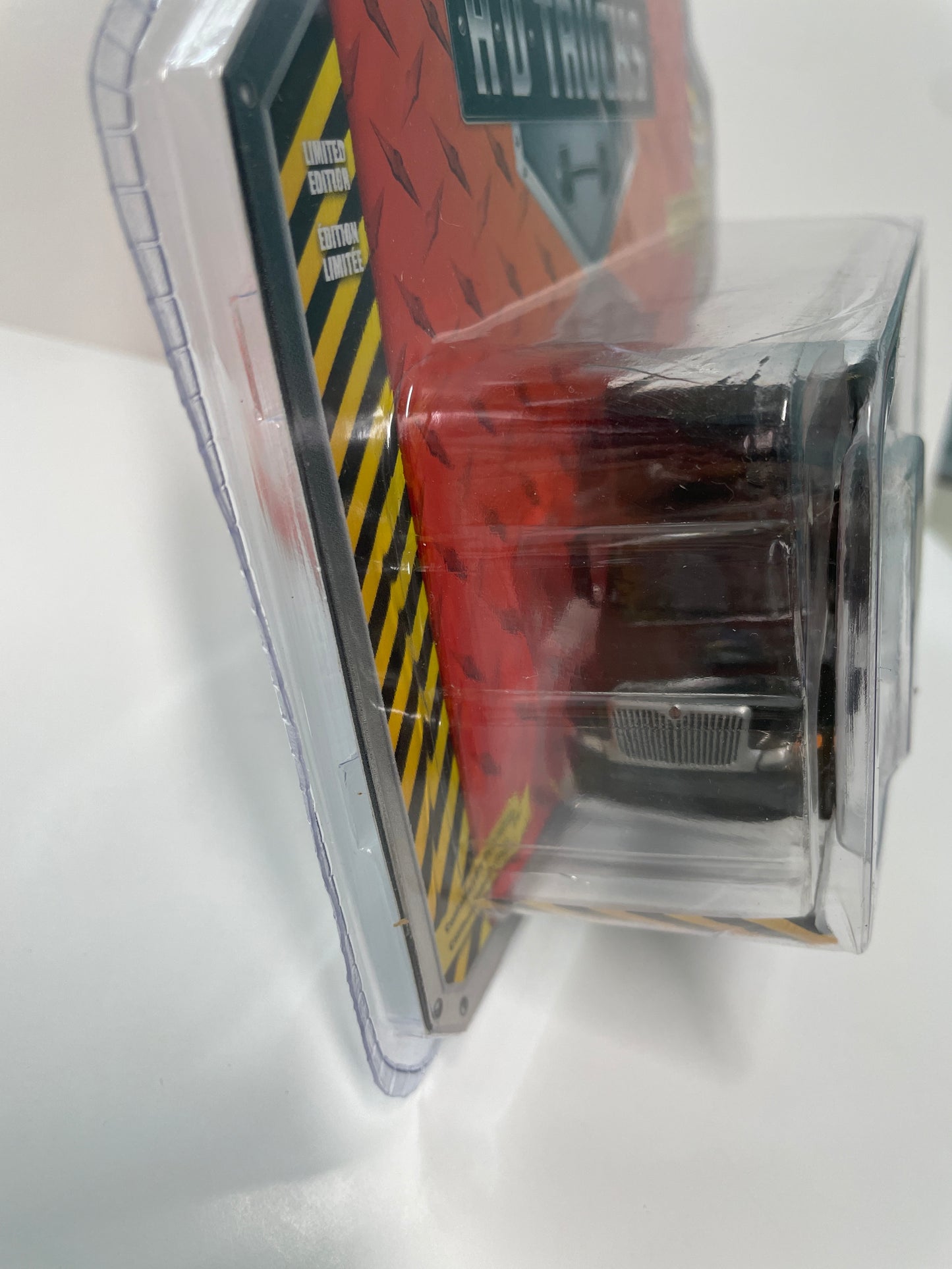 Greenlight 1/64 HD Trucks 2013 International Durastar Box Van UPS Black