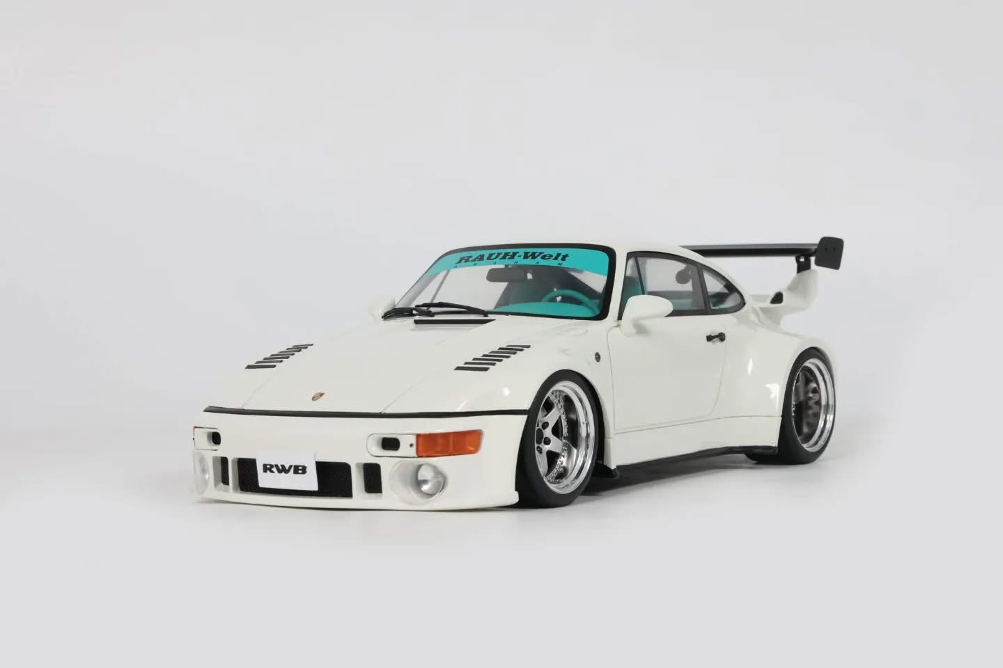 GT Spirit 1/18 2023 RWB RWBA Grand Prix Resin Series White