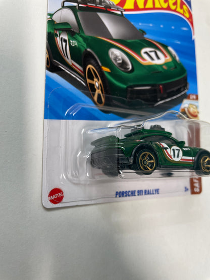 Hot Wheels 1/64 Porsche 911 Rallye #17 Green