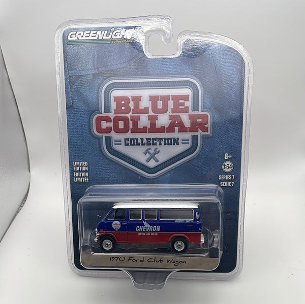 1/64 Greenlight Blue Collar Collection 1970 Ford Club Wagon Blue