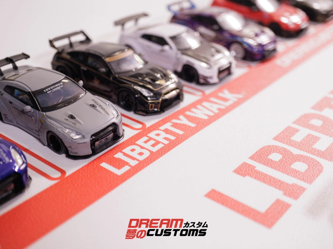 Dream Customs 1/64 Liberty Walk Desktop Diorama (Crimson Red)