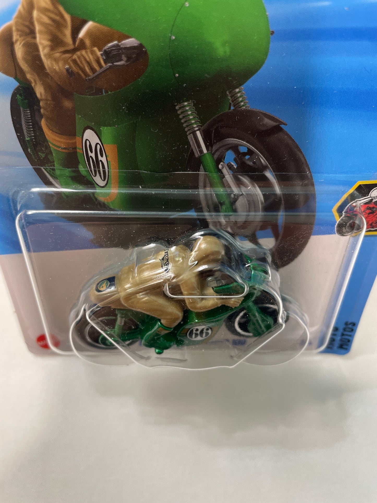 Hot Wheels 1/64 Treasure Hunt 1966 Triumph Tiger 100 Green - Damaged Box