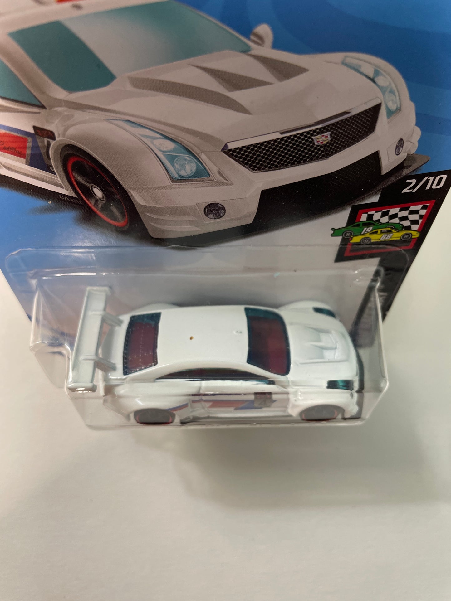 Hot Wheels 1/64 ‘16 Cadillac ATS-V R White - Damaged Box