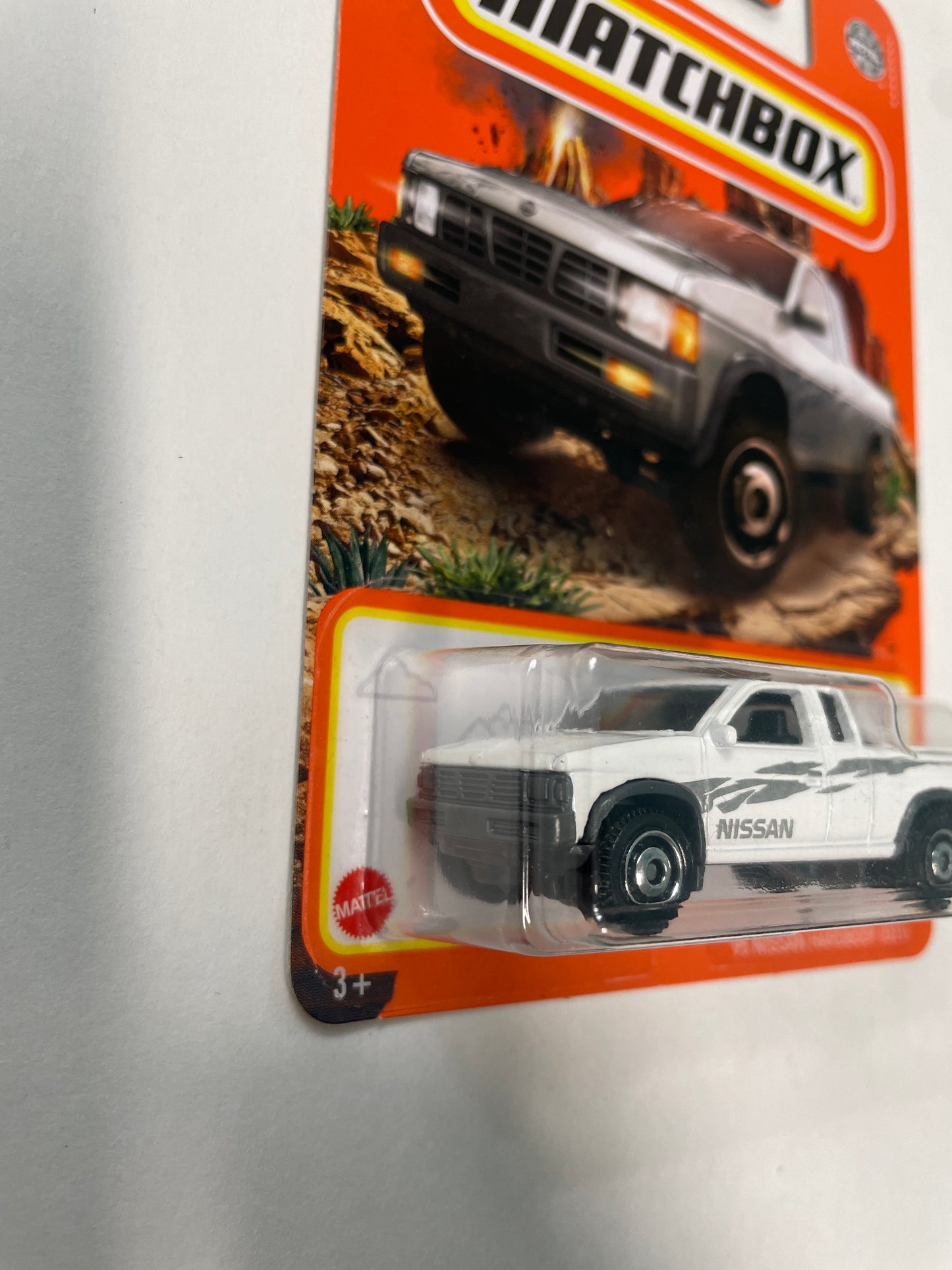 Matchbox 1/64 ‘95 Nissan Hardbody D21 White