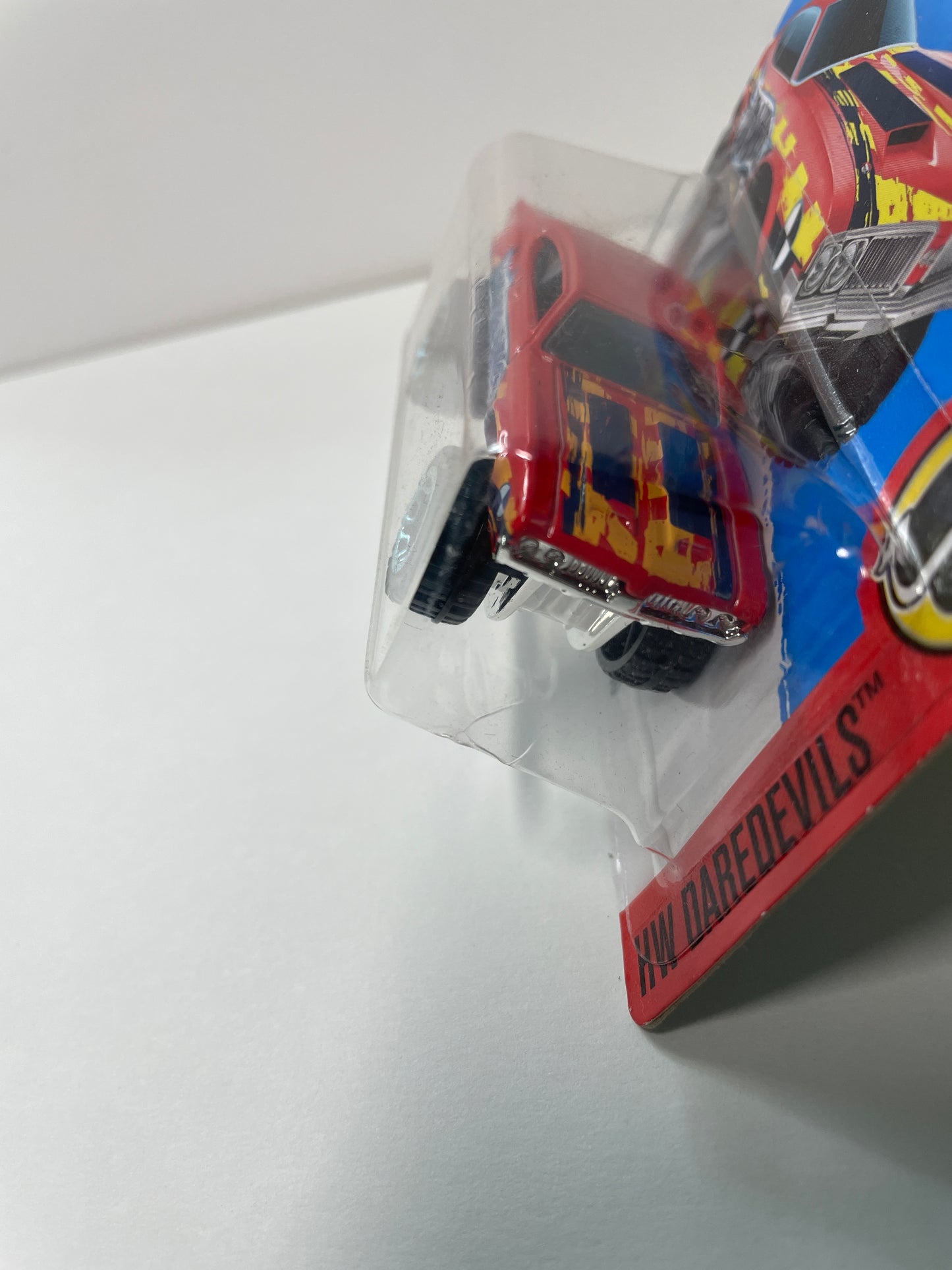 Hot Wheels 1/64 Oldsmobile 442 W-30 Short Card Red - Damaged Box