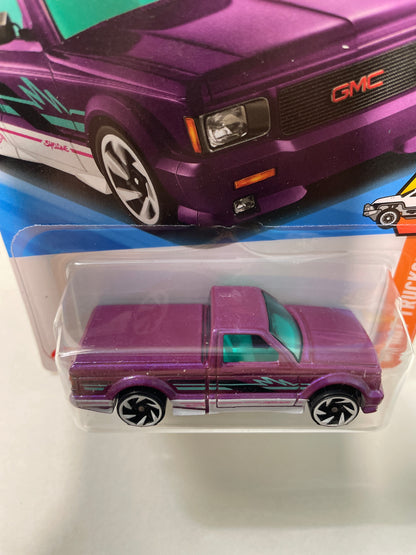 Hot Wheels 1/64 ‘91 GMC Syclone Purple