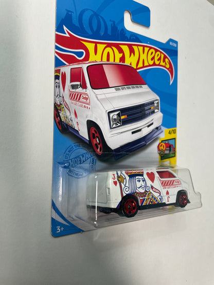 Hot Wheels 1/64 Treasure Hunt Custom ‘77 Dodge Van White - Damaged Box