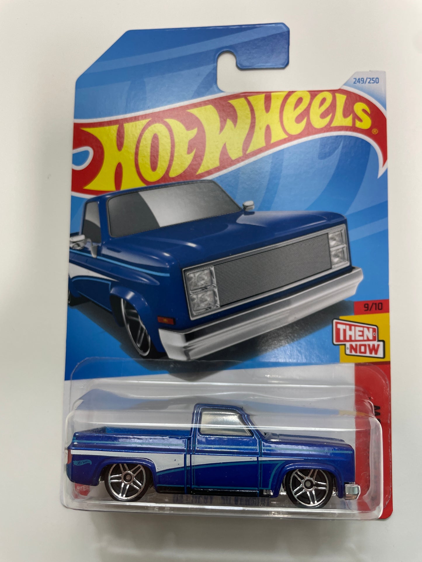 Hot Wheels 1/64 ‘83 Chevy Silverado Blue