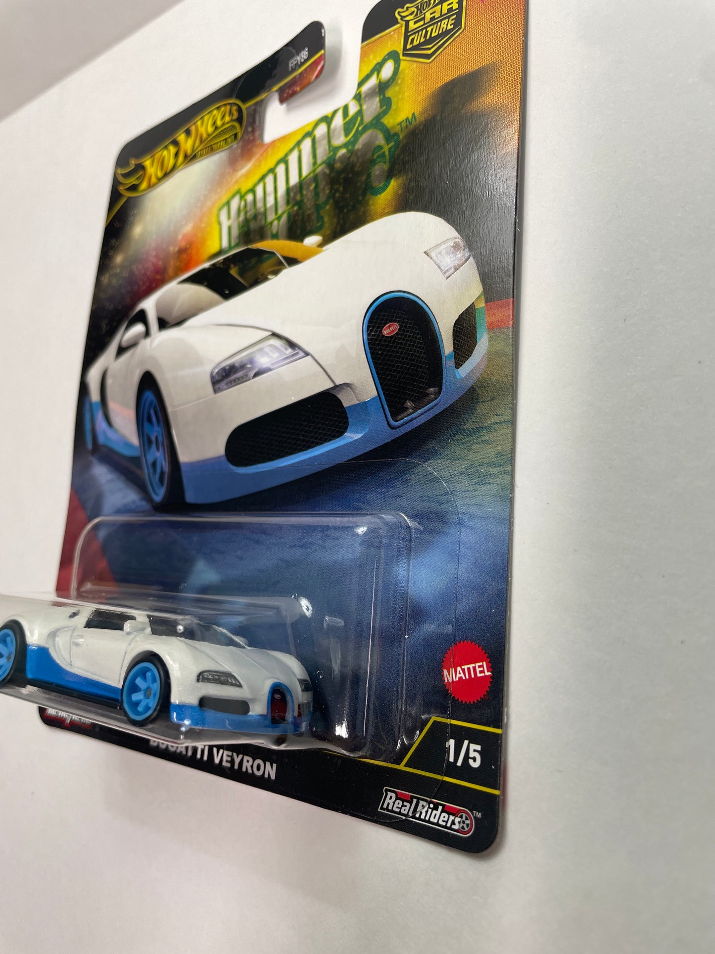 Hot Wheels 1/64 Car Culture Hammer Drop Bugatti Veyron White - HRW06 - Damaged Box