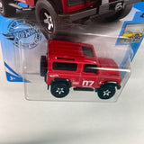 Hot Wheels 1/64 Land Rover Defender 90 Red