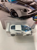 Hot Wheels 1/64 Aston Martin Vantage GT3 White - Damaged Card