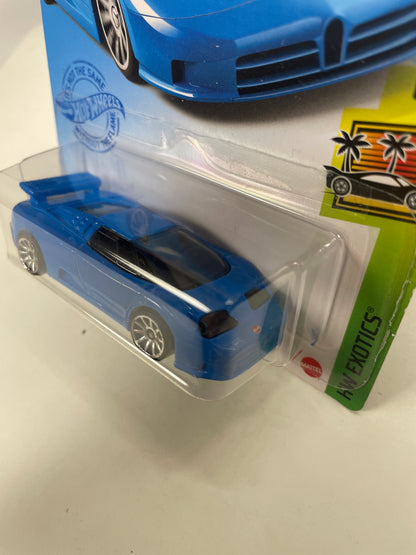 Hot Wheels 1/64 ‘94 Bugatti EB110 SS Blue - Damaged Card