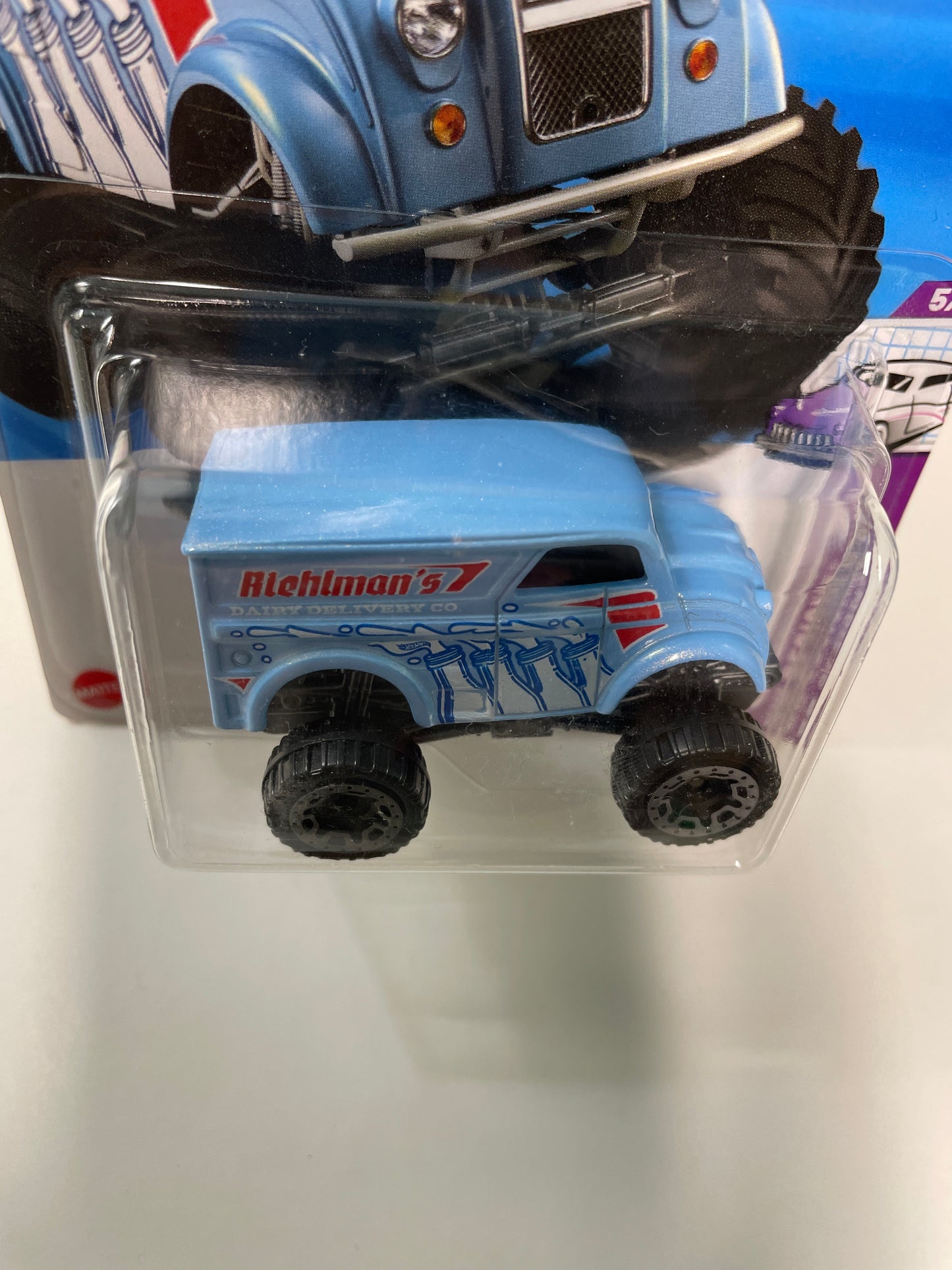 Hot Wheels 1/64 Monster Dairy Delivery Blue