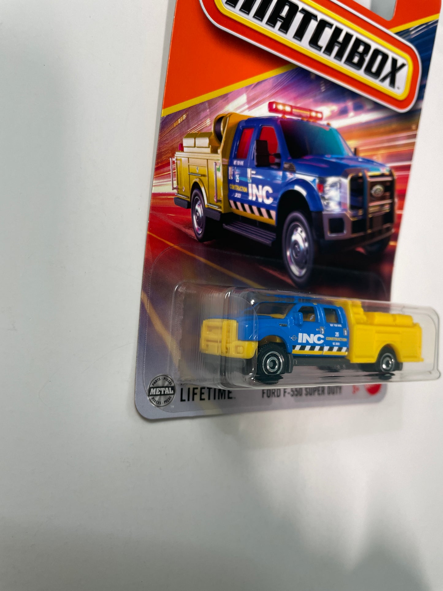 Matchbox 1/64 Ford F-550 Super Duty Yellow & Blue