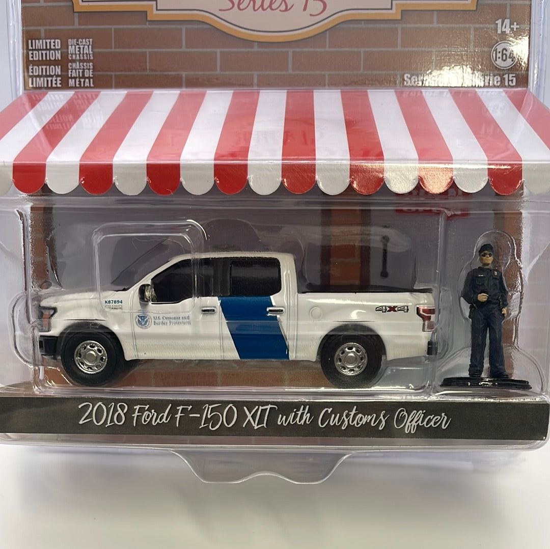 1/64 Greenlight The Hobby Shop Series 15 2018 Ford F-150 XLT w/ Customs Officer White