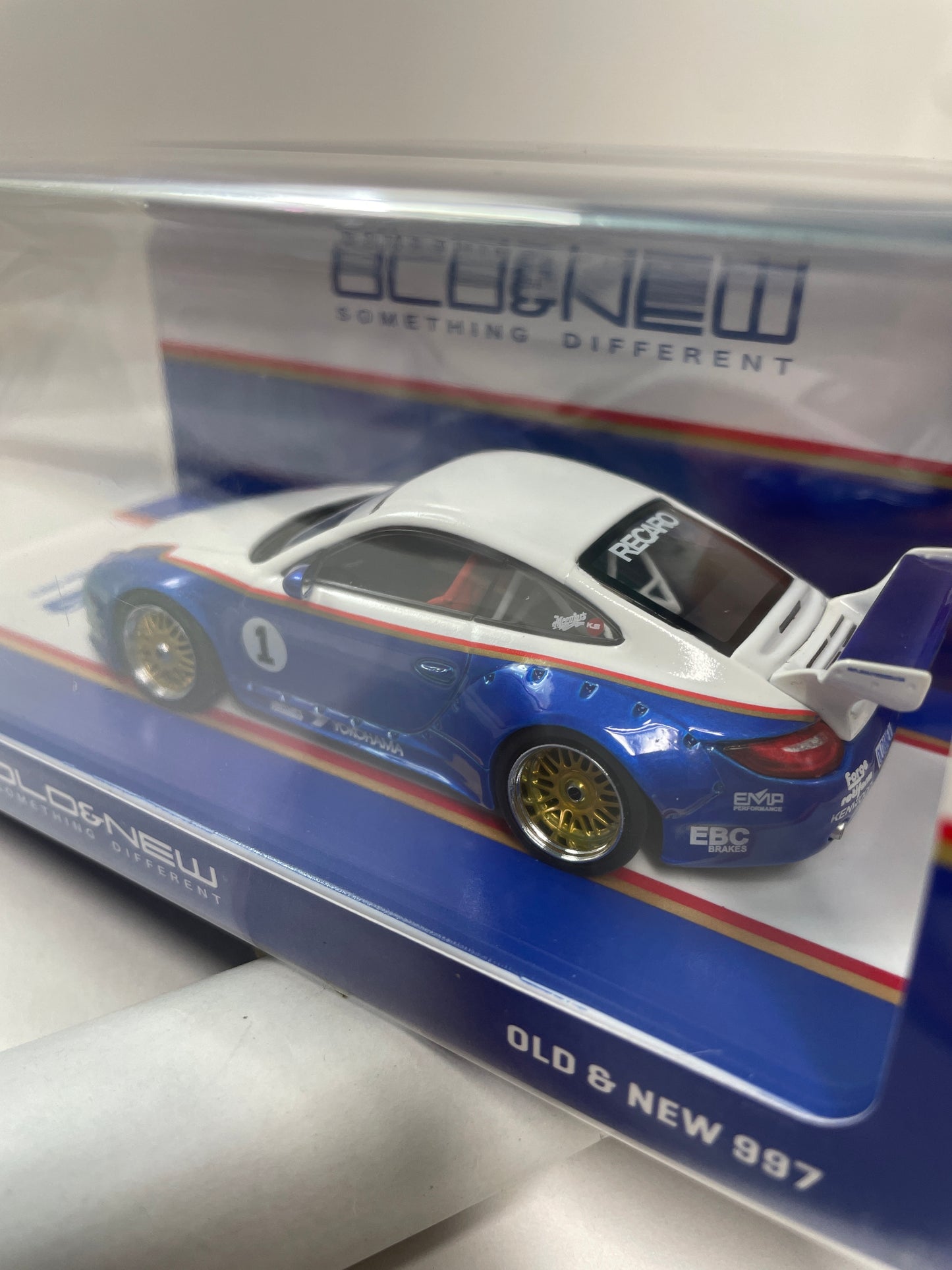 Tarmac Works 1/43 Old & New Porsche 997 Blue & White
