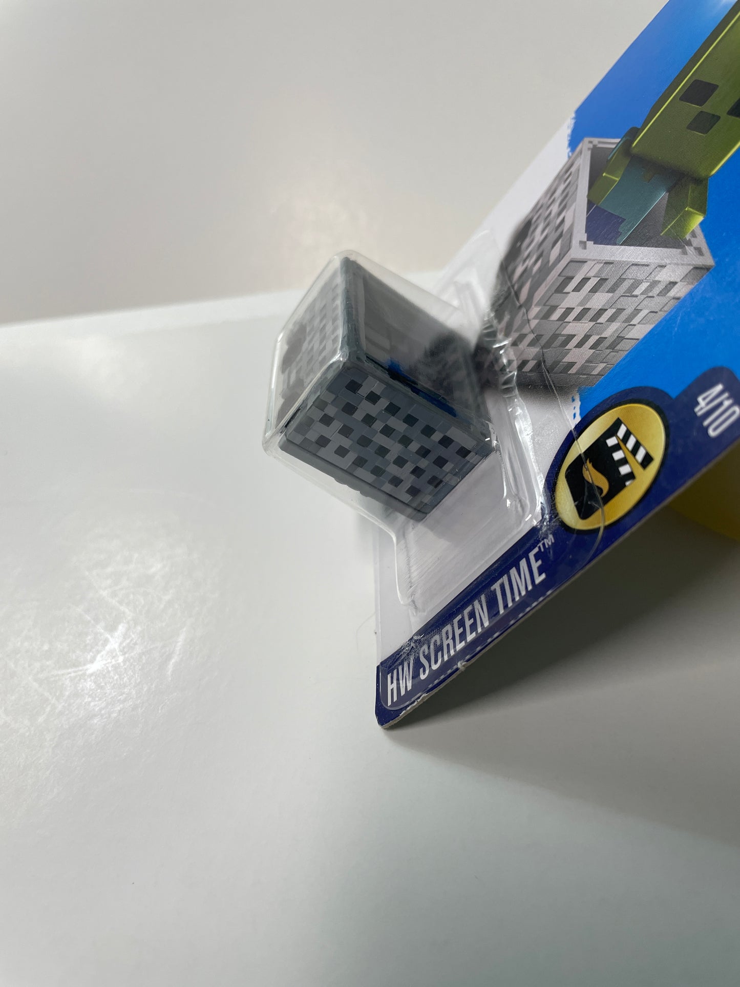 Hot Wheels 1/64 Minecart Grey