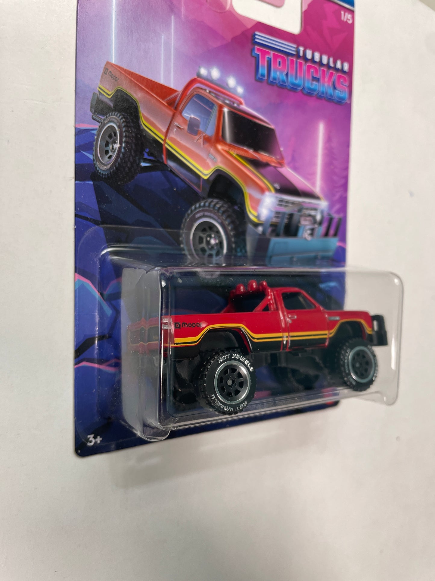 Hot Wheels 1/64 Tubular Trucks 1980 Dodge Macho Power Wagon Red & Black - Damaged Card