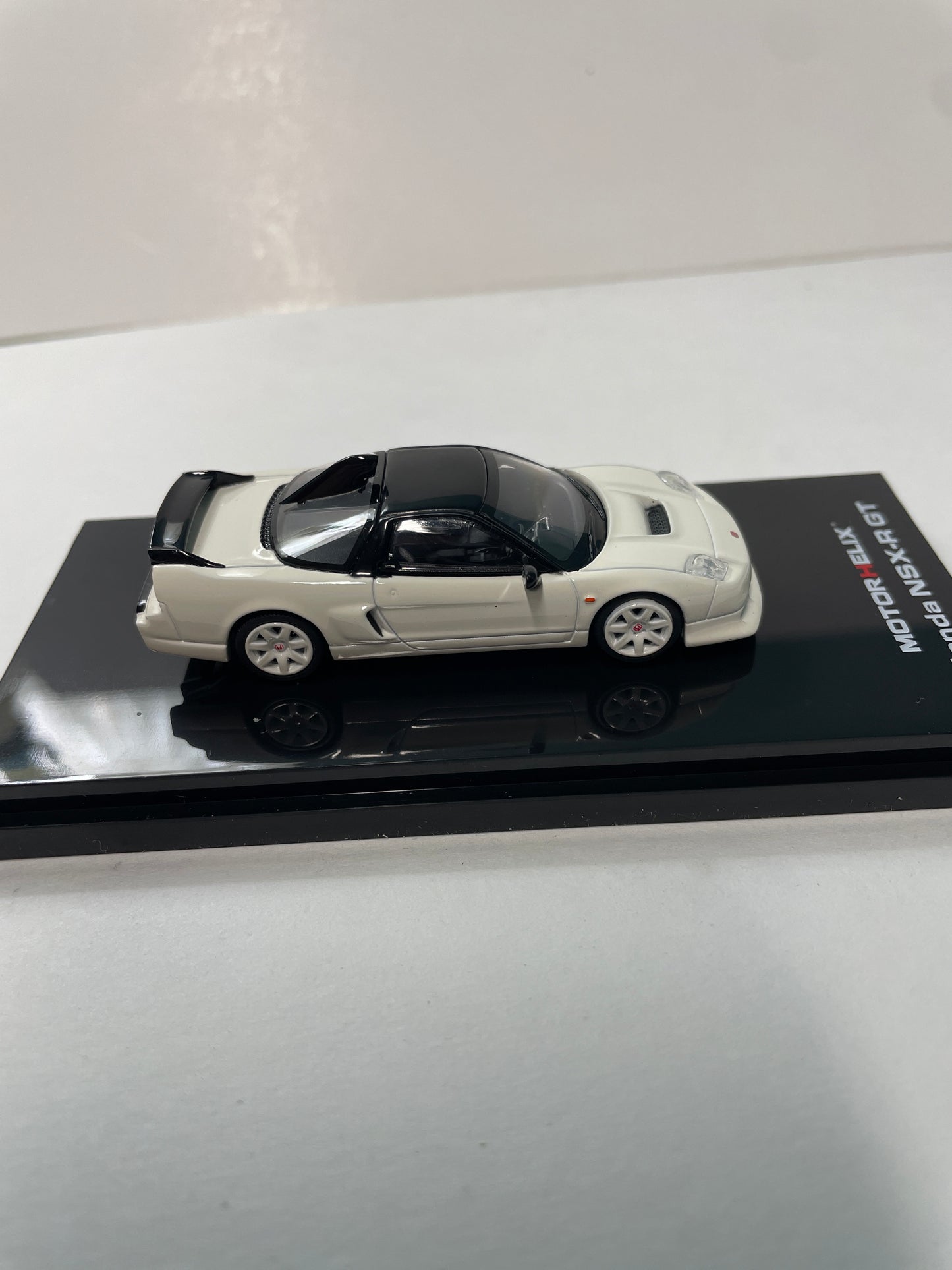 Motorhelix 1/64 Honda NSX-R GT Championship White - M65521 - Damaged Car (Read description)