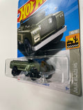 Hot Wheels 1/64 Land Rover Series II Green