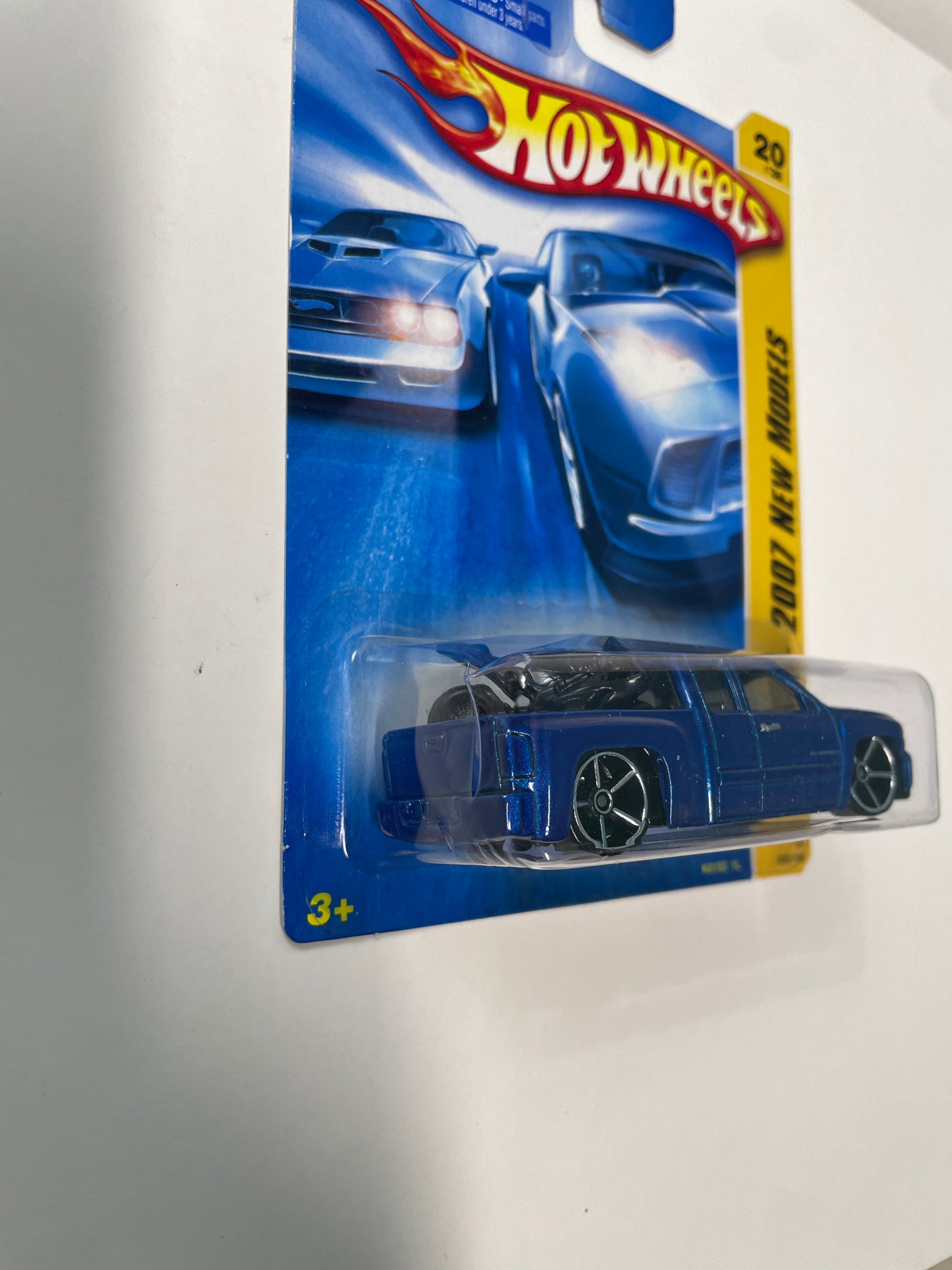 Hot Wheels 1/64 Chevy Silverado Blue - Damaged Box